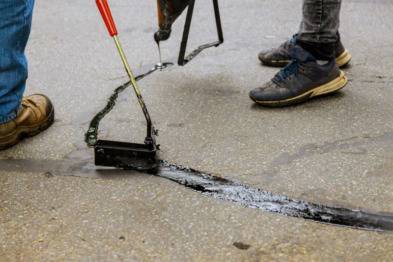 Asphalt Crack Sealing in Sarasota, FL